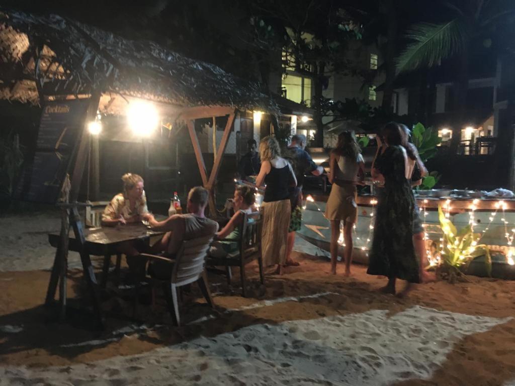 Aussie Swiss Weligama Hotel Eksteriør billede